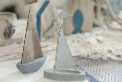 Bateau ciment voile grise 16cm - RueDeLaFete