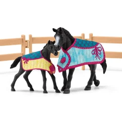 Box pour cheval avec Jument et Poulain Horse Club - Schleich