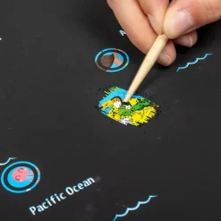 Carte des animaux du monde à gratter Scratch Art - Eurekakids
