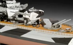 Maquette bateau : Battleship Tirpitz - Revell