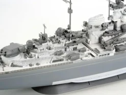 Maquette bateau : Battleship Tirpitz - Revell