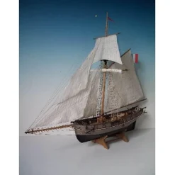 Maquette bateau en bois : Côtre Armé 1815 Faucon - Soclaine