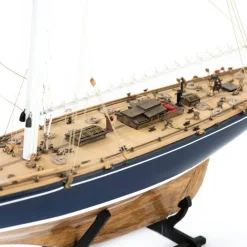 Maquette bateau en bois : Endeavour J-Class - Amati
