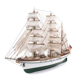 Maquette de bateau en bois : Gorch Fock - OCCRE