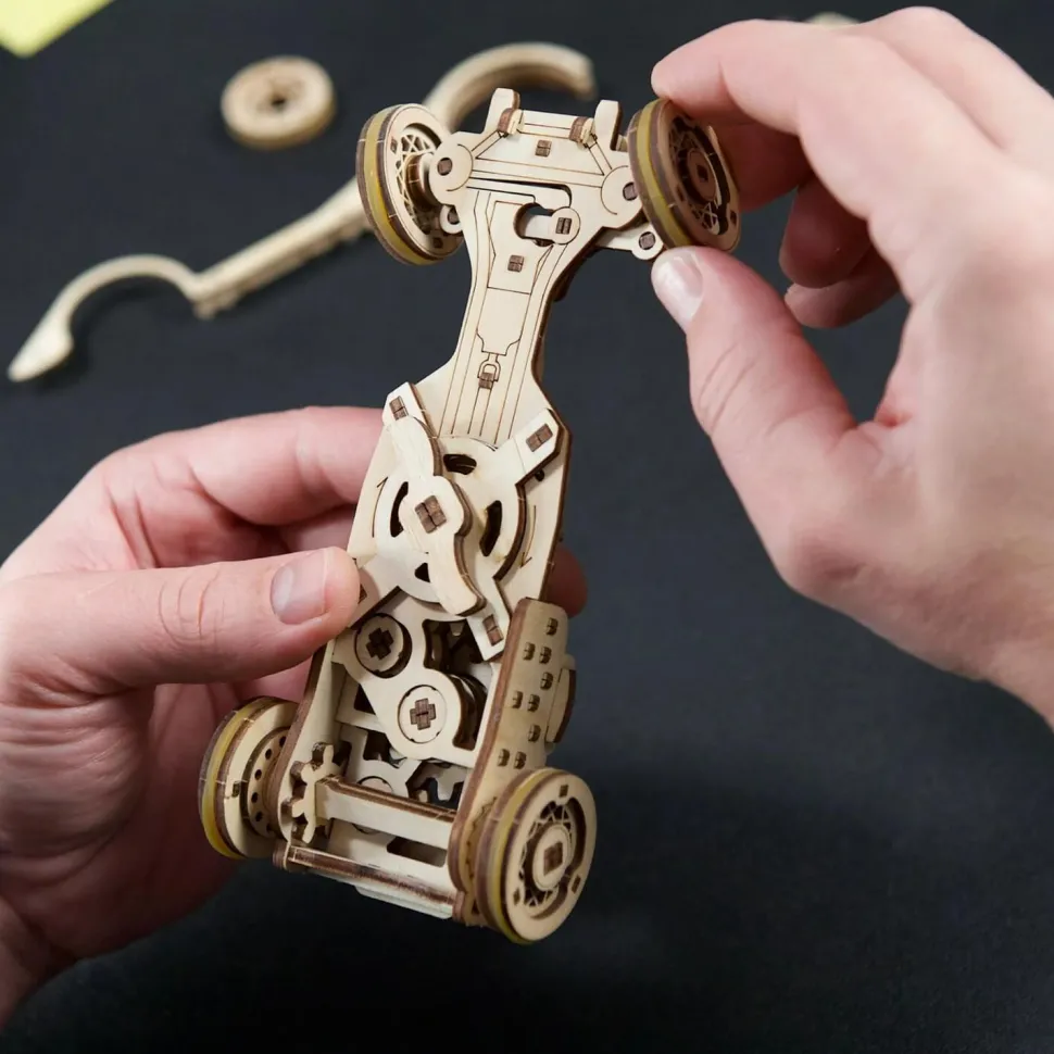 Maquette en bois : Voiture de sport " souris rapide" - Ugears