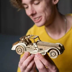 Maquette en bois : Voiture de sport