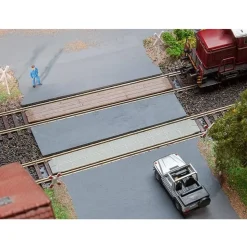Modélisme ferroviaire HO : 2 Passages à niveaux - Faller