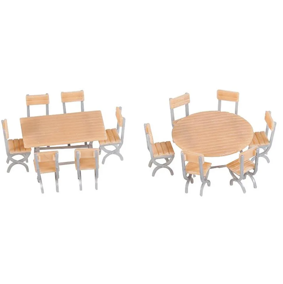 Modélisme HO : Accessoires de décor : 2 Tables et 12 chaises - Faller