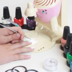 Nail art - Professional studio - Buki France