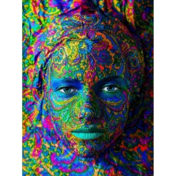 Puzzle 1000 Pièces : Femme avec maquillage artistique en couleur - EnjoyPuzzle