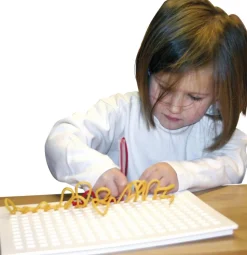 Set de 4 tableaux à piquer avec 20 ficelles et 4 piques - Eduplay