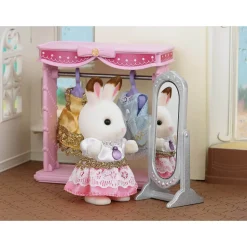 Sylvanian Family 5236 : Dressing et figurine Lapin Chocolat - Sylvanian Families