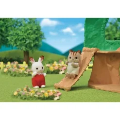 Sylvanian Family 5318 : La cabane des bébés et Ambrose le bébé écureuil roux - Sylvanian Families